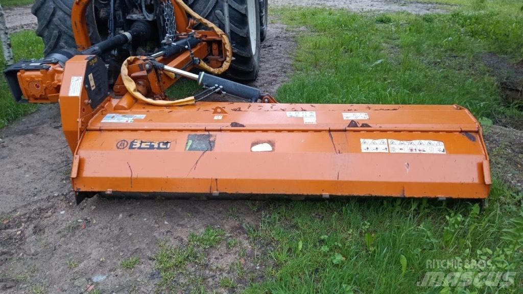 Berti TĀ/PS 250 Pyörillä varustetut leikkurit