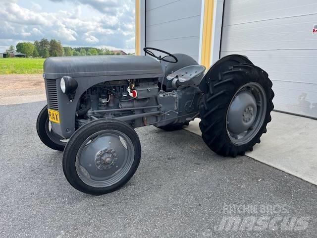 Massey Ferguson ted Traktorit