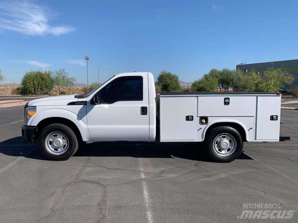 Ford F 350 HD Tienhoitoautot