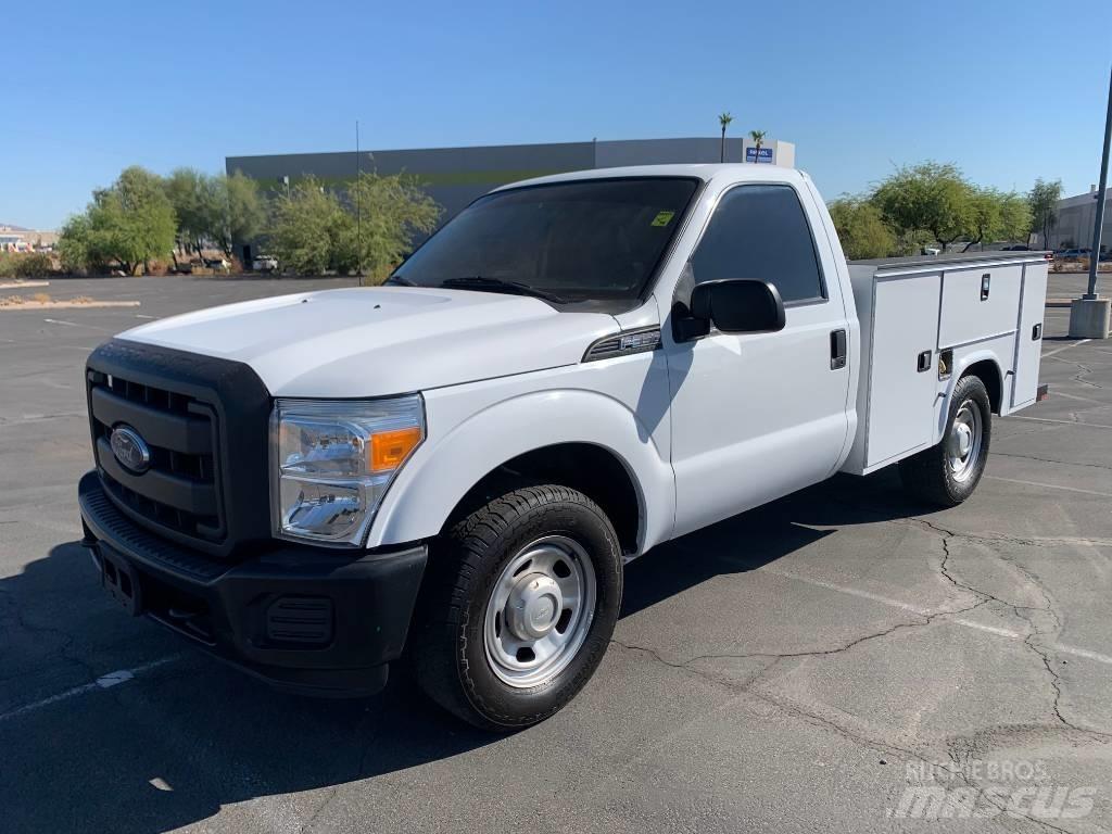 Ford F 350 HD Tienhoitoautot