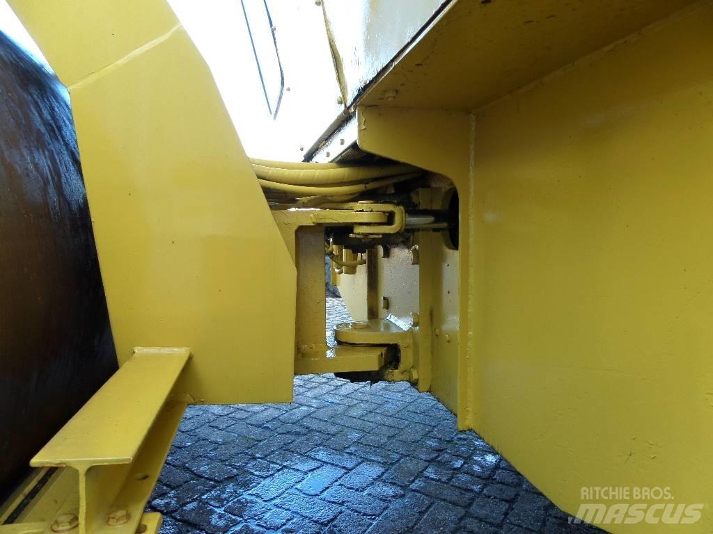 Bomag BW 211 AD Yksivalssijyrät