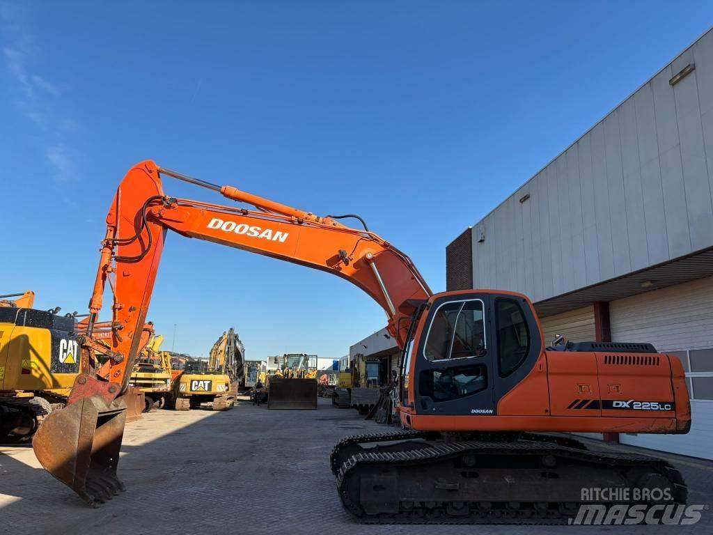 Doosan DX255LC Telakaivukoneet