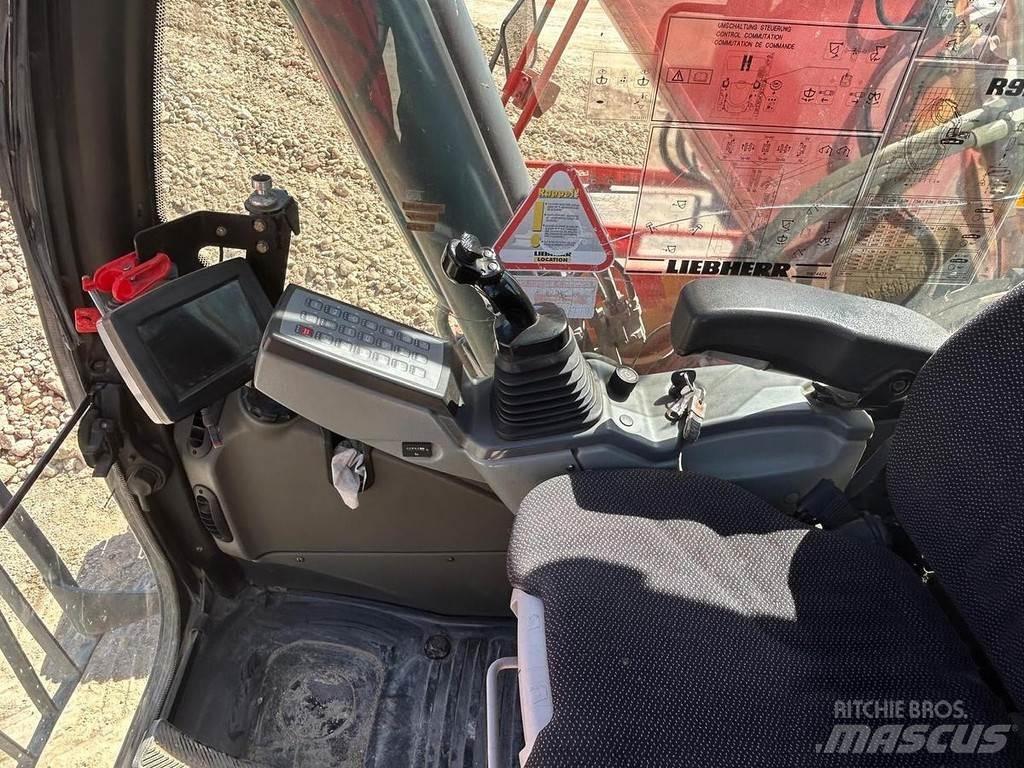Liebherr R924 LC Erikoiskaivinkoneet