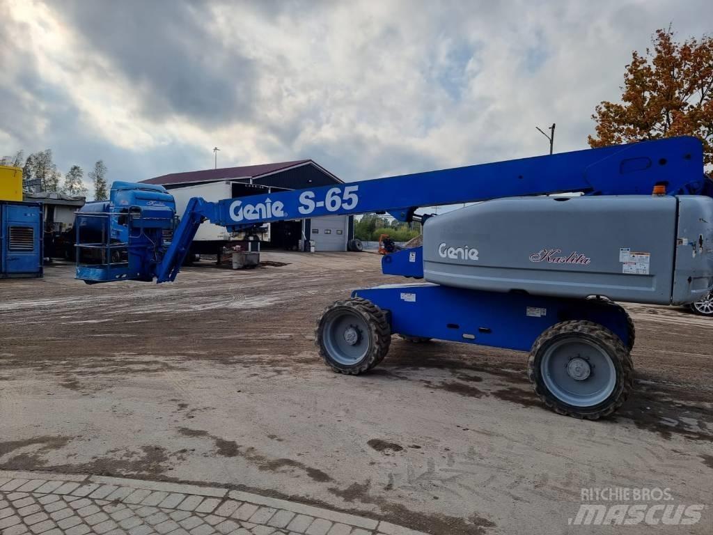 Genie S-65 4×4 Kuukulkijat