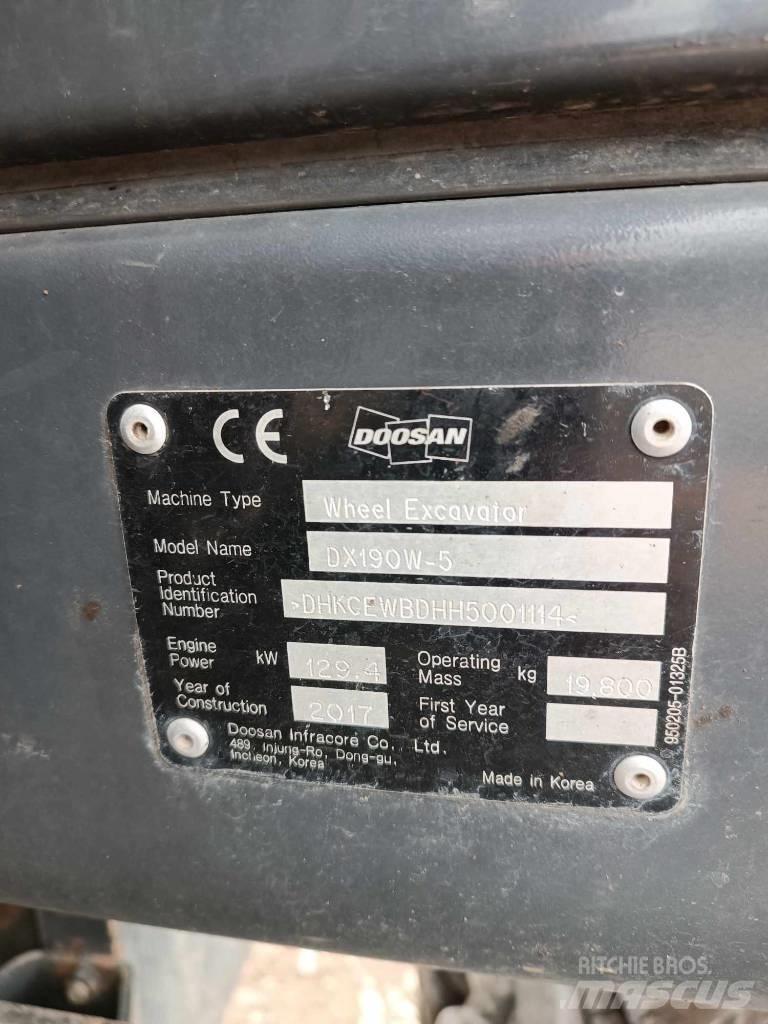 Doosan DX 190 W-5 Pyöräkaivukoneet