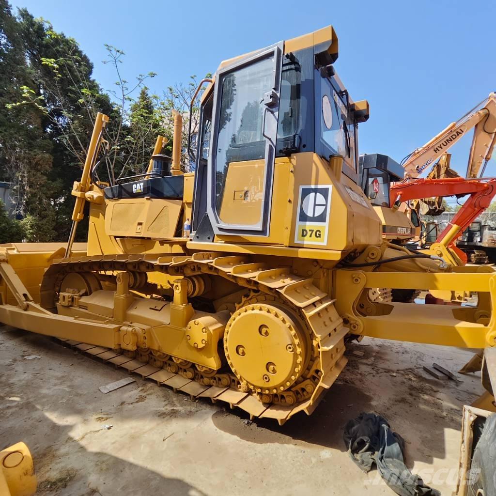 CAT D 7 G Tiehöylät