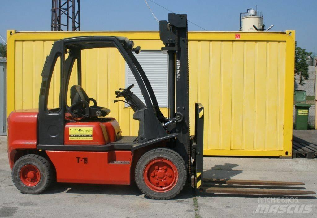 Nissan FGD09A30Q Dieseltrukit