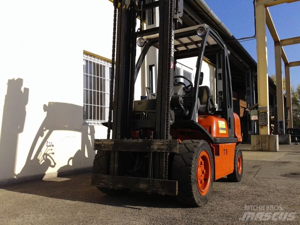 Nissan FGD09A30Q Dieseltrukit