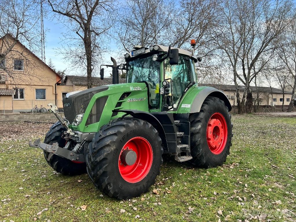 Fendt 826 SCR Profi Traktorit