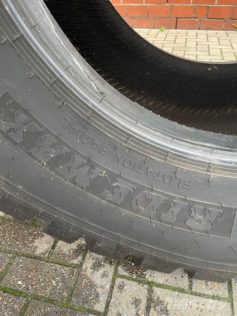 BKT 650/65R30,5 Renkaat ja vanteet