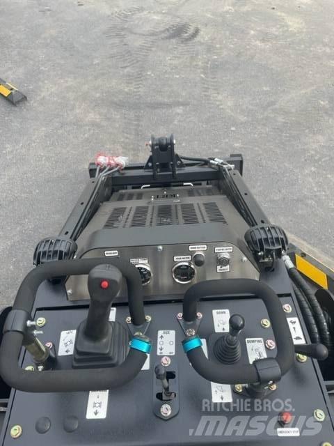 KRT ST 900 HD Liukuohjatut kuormaajat