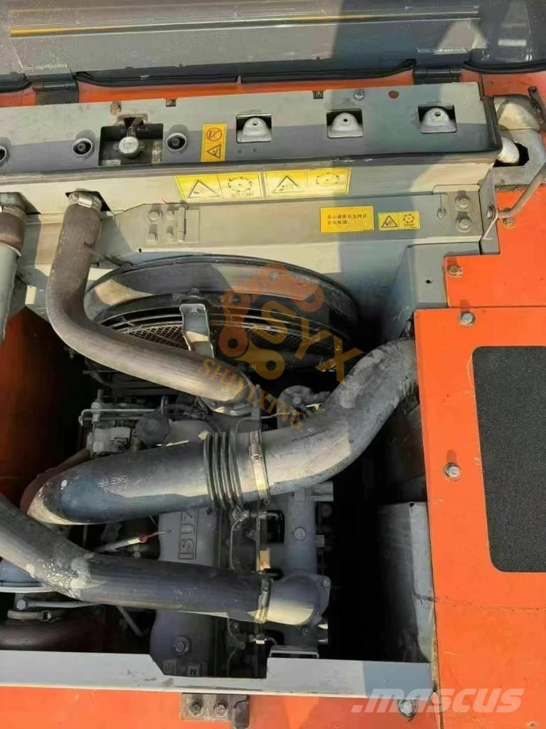 Hitachi ZX 200 Telakaivukoneet