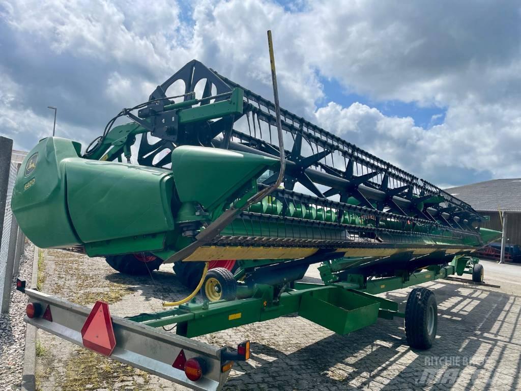 John Deere S 690 i Leikkuupuimurit