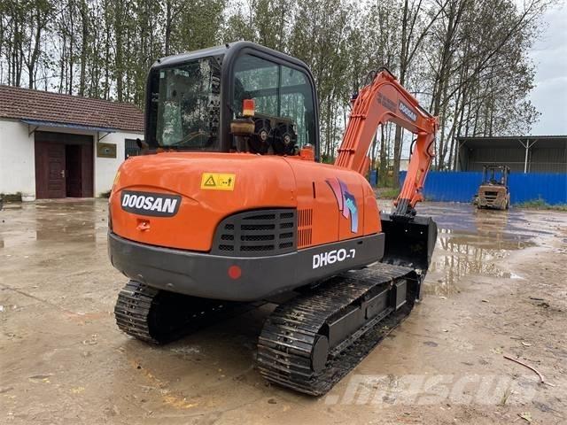 Doosan DH60-7 Minikaivukoneet < 7t