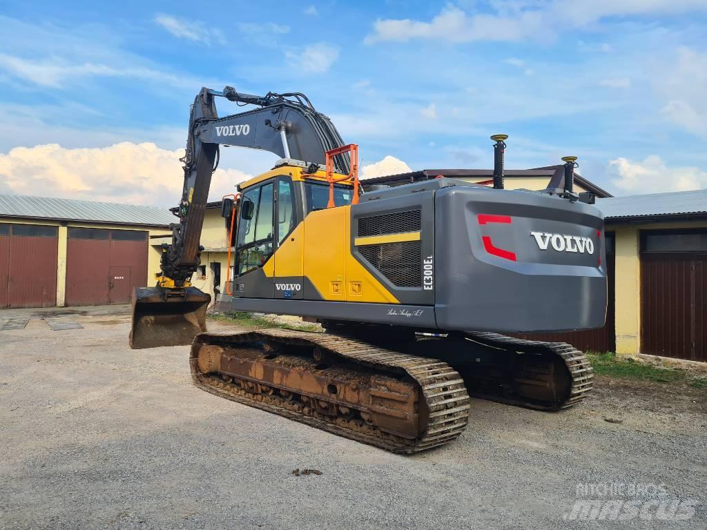 CAT 320 FL Telakaivukoneet
