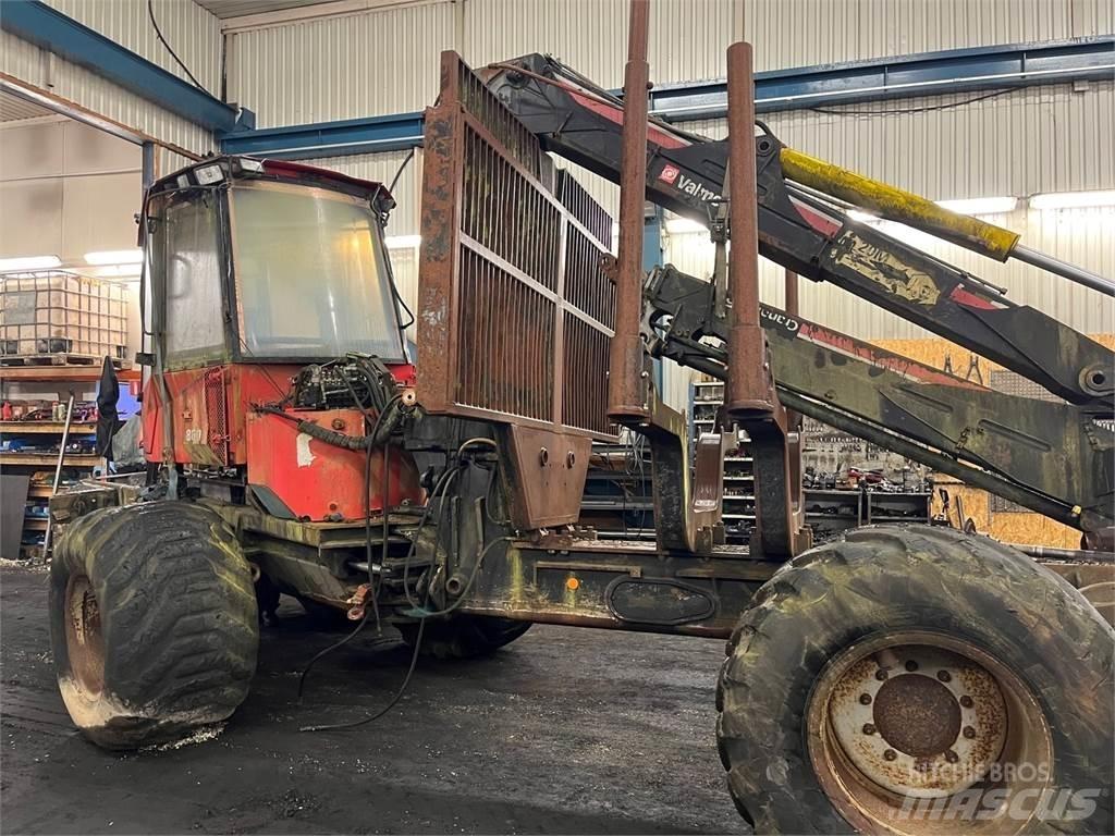 Valmet 860 Kuormatraktorit