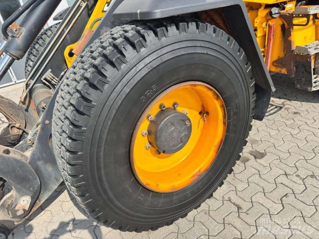 JCB 413 Pyöräkuormaajat
