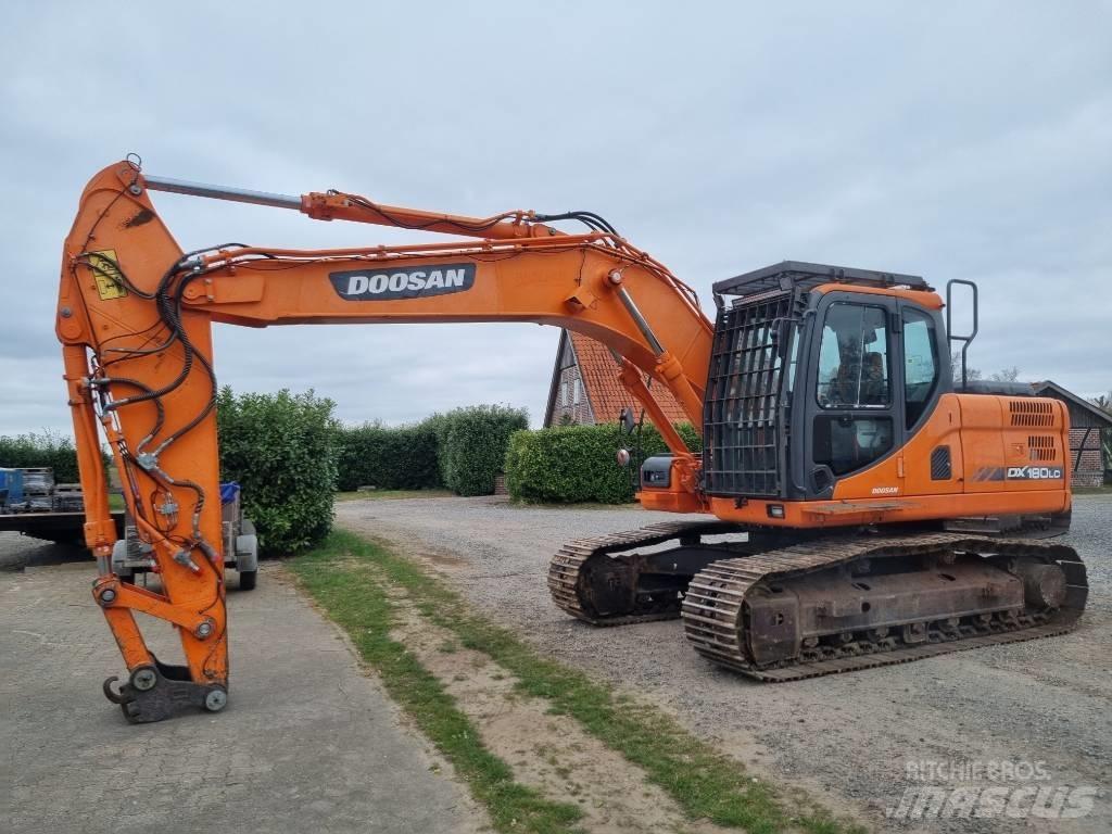 Doosan DX 180 LC-3 Telakaivukoneet