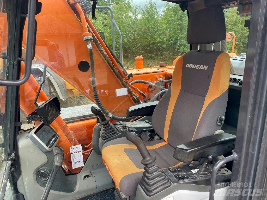 Doosan DX 180 LC-3 Telakaivukoneet