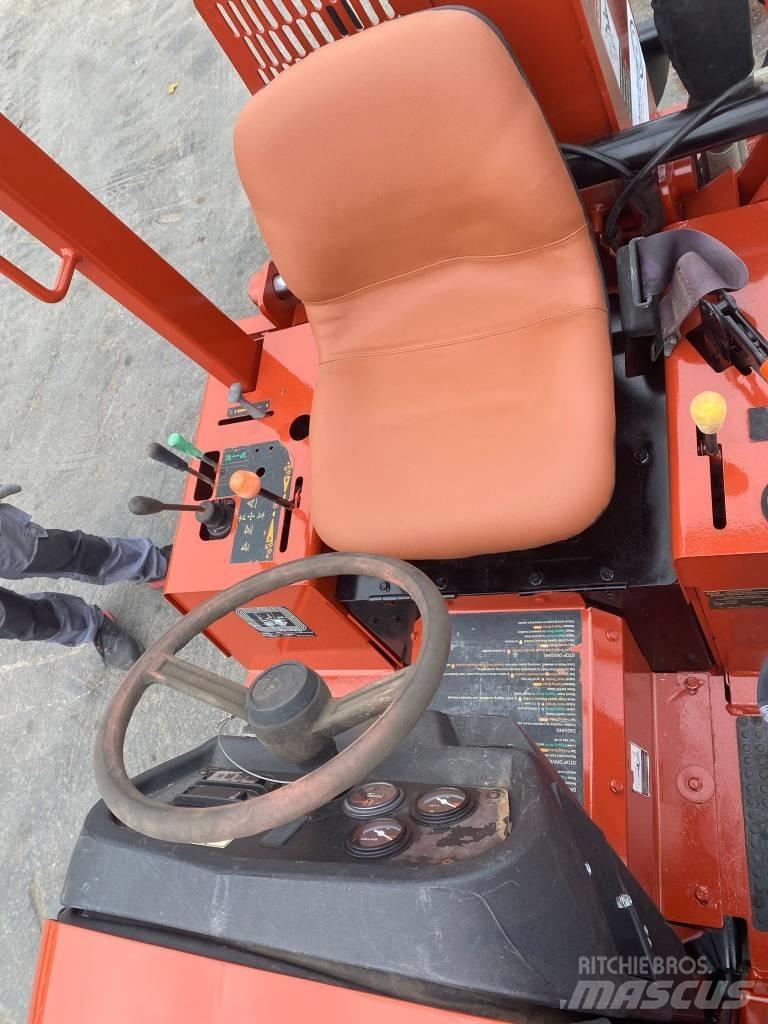 Ditch Witch RT45 Ketjukaivurit