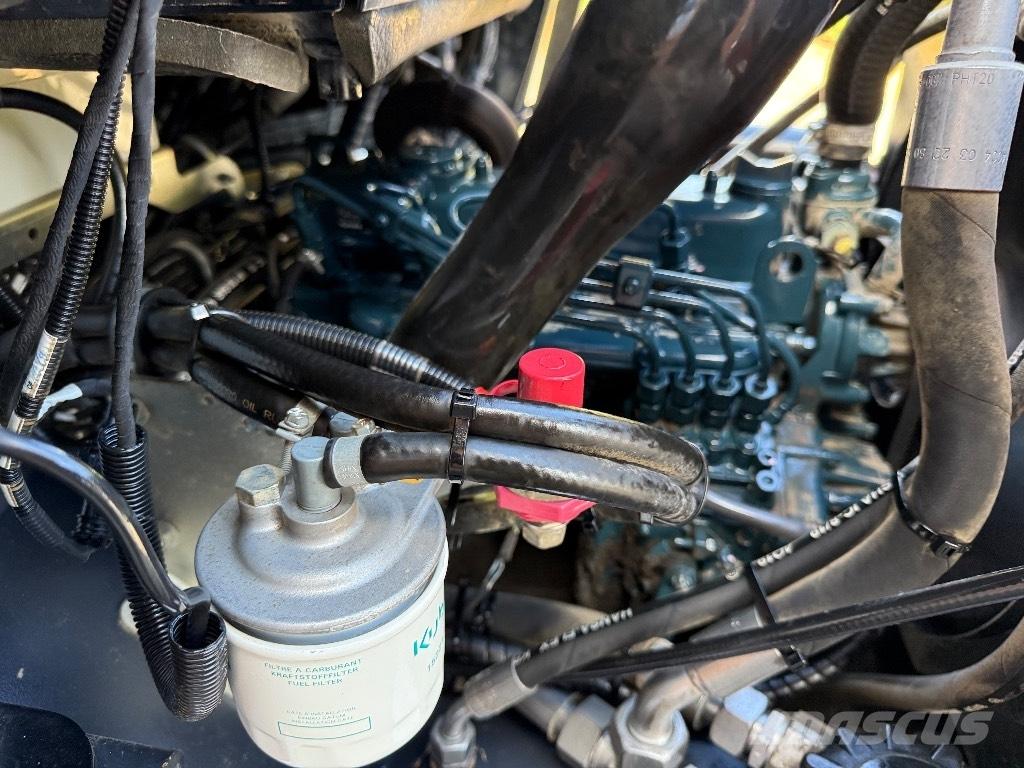 Kubota RT 260-2 Pienkuormaajat