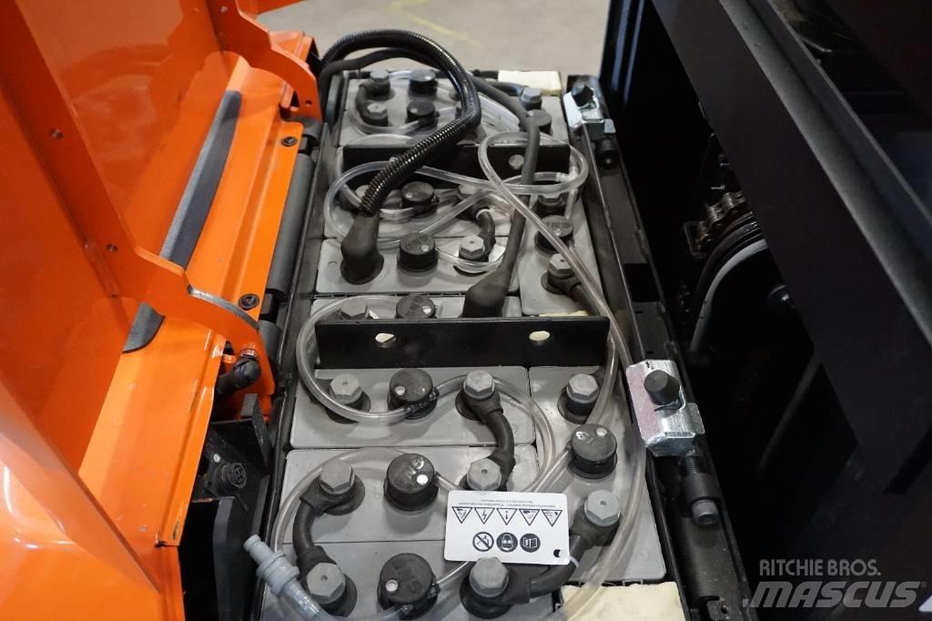 Toyota OSE100 Välitasokeräilytrukit