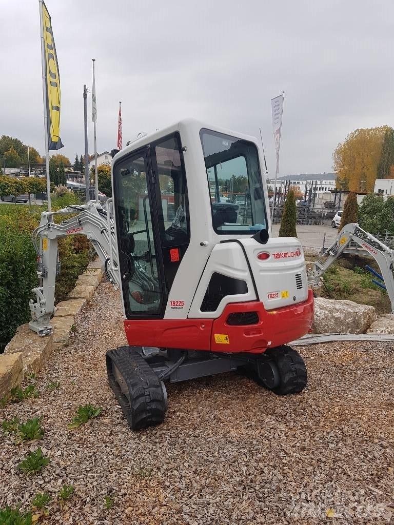 Takeuchi TB225 Minikaivukoneet < 7t