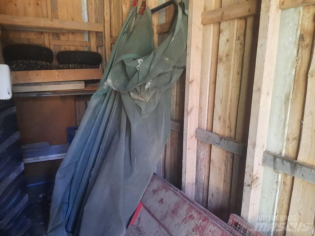 Tuhti Rehulaidat M90 Muut perävaunut