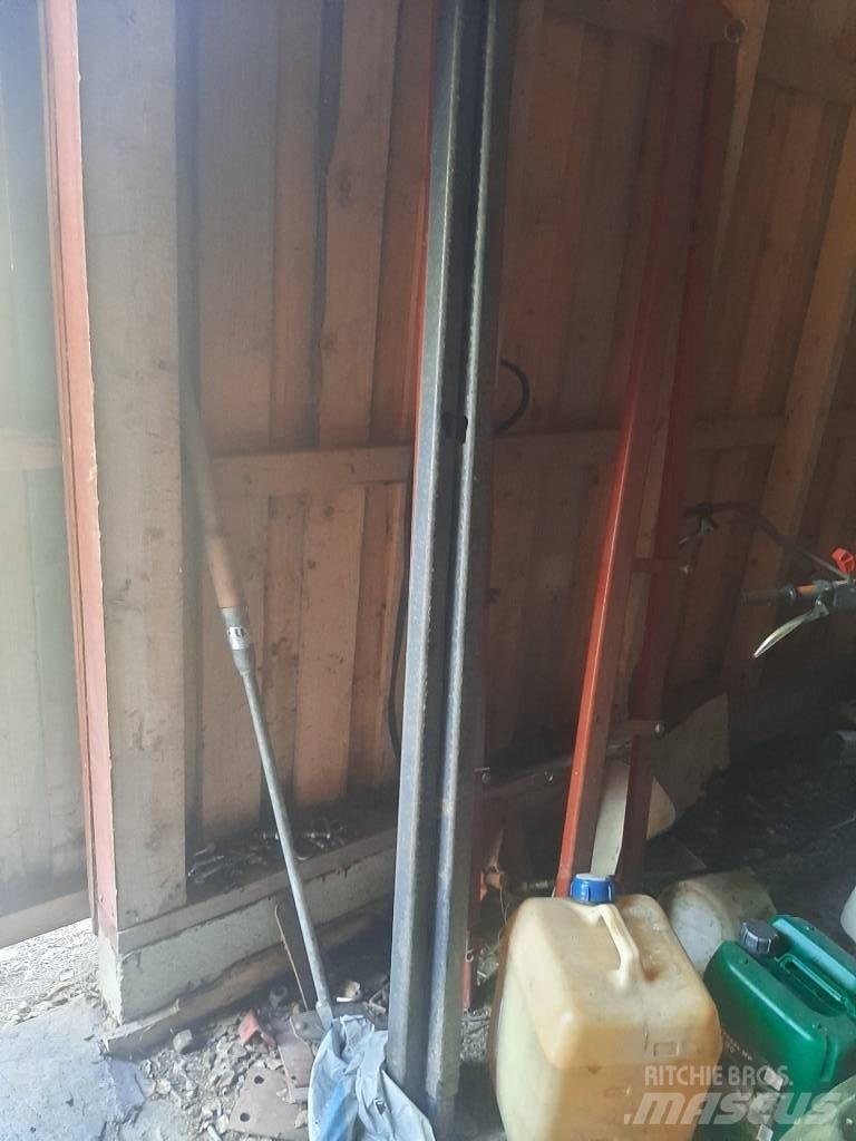Tuhti Rehulaidat M90 Muut perävaunut