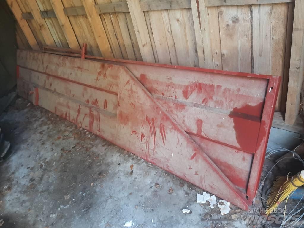 Tuhti Rehulaidat M90 Muut perävaunut
