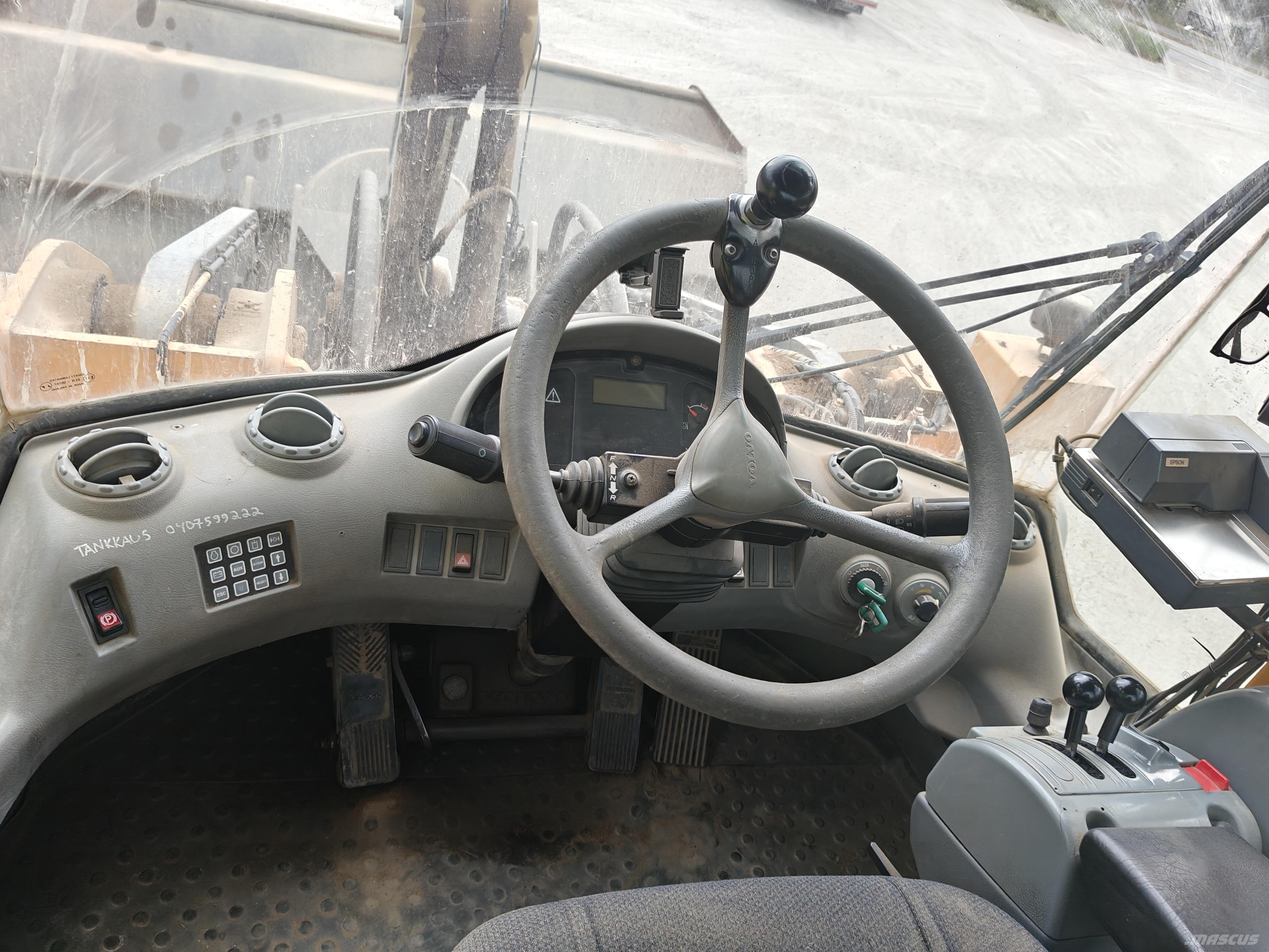 Volvo L 220 E Pyöräkuormaajat