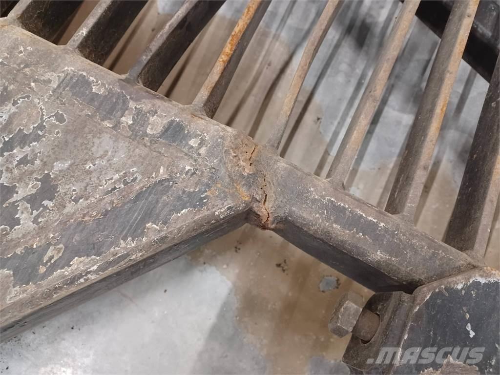 Komatsu 890.3 Muut