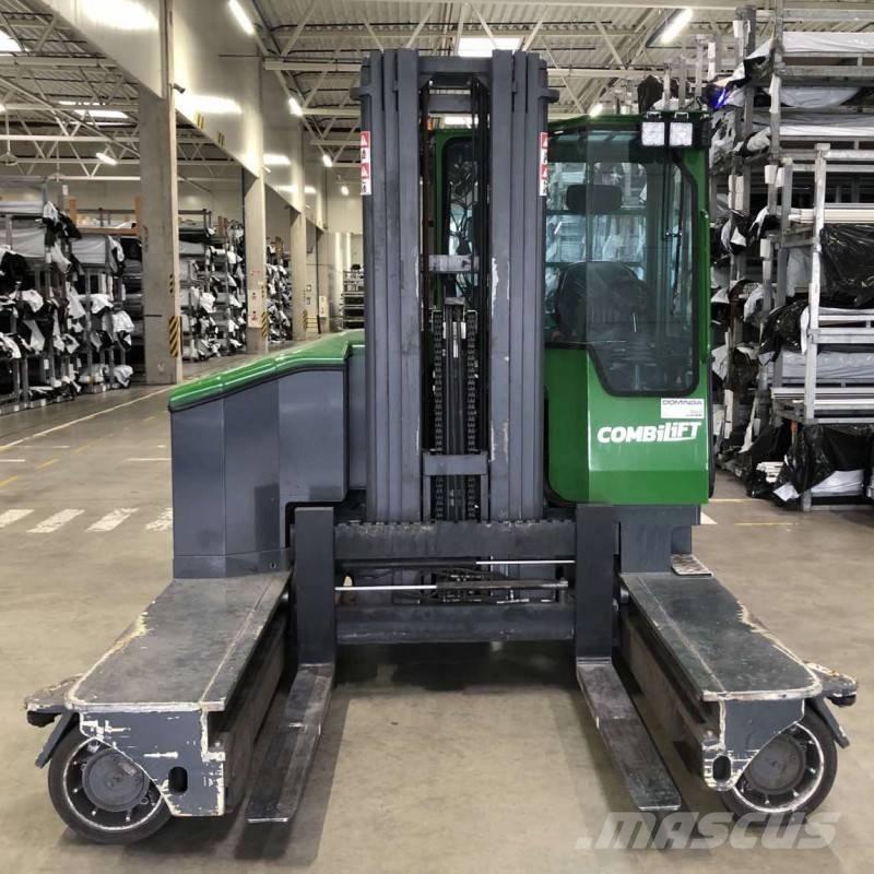 Combilift C 4000 ET Nelitietrukit