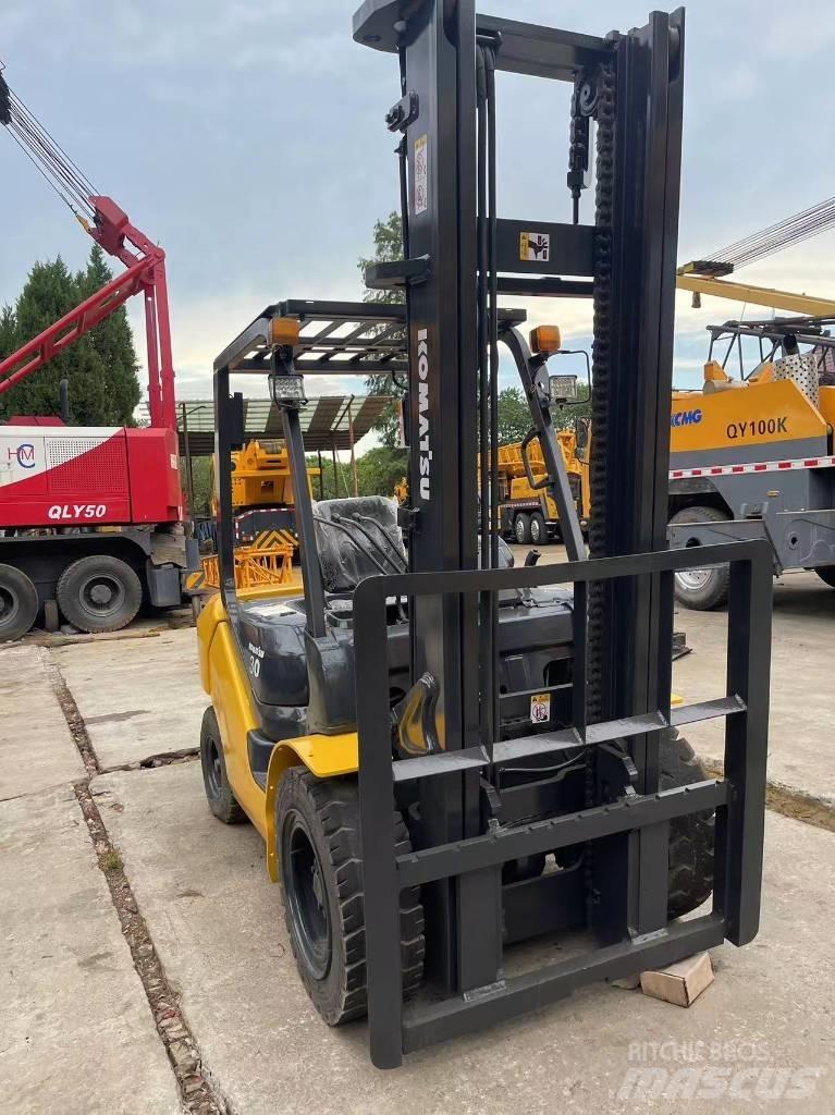 Komatsu FD 30 T-14 Dieseltrukit