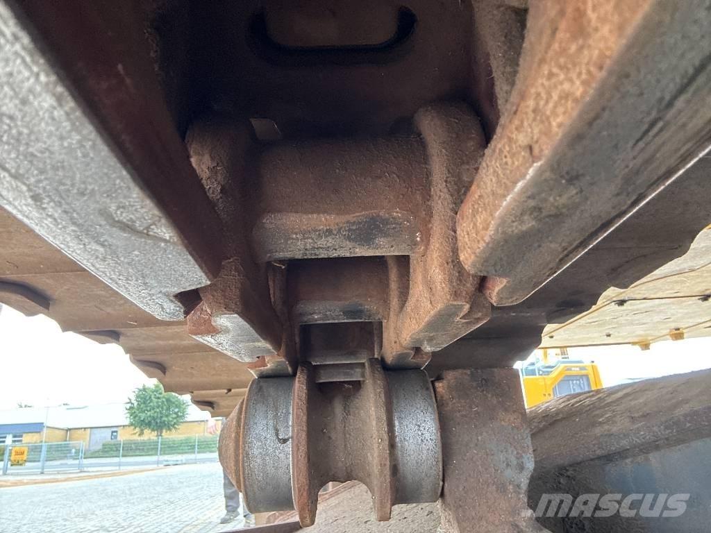 Komatsu HB215LC-1 Jätteenkäsittelijät
