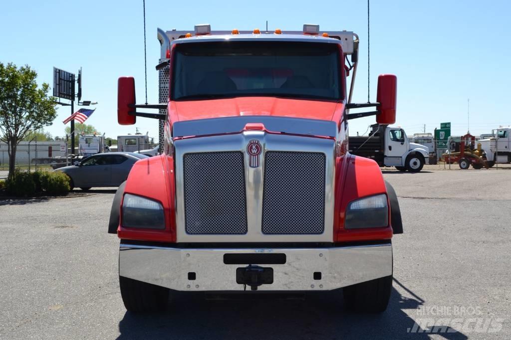 Kenworth T 880 Sora- ja kippiautot