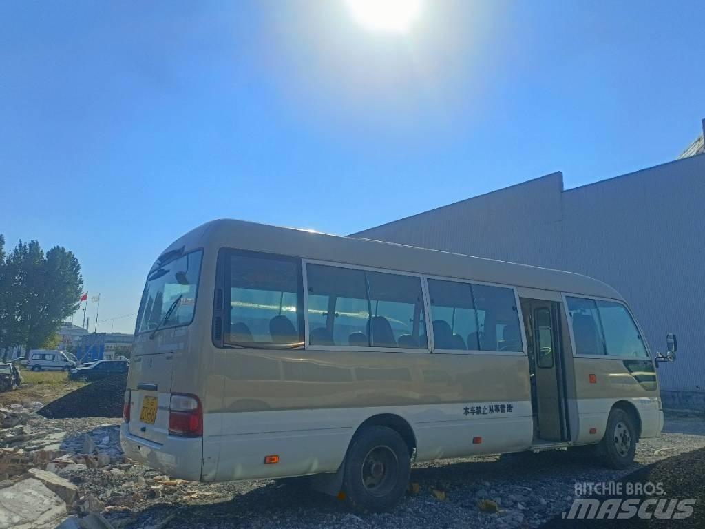 Toyota Coaster Bus Minibussit
