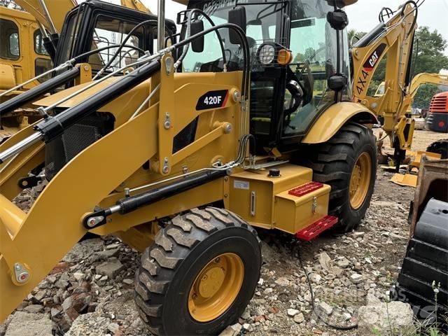 CAT 420 F Kaivurikuormaajat