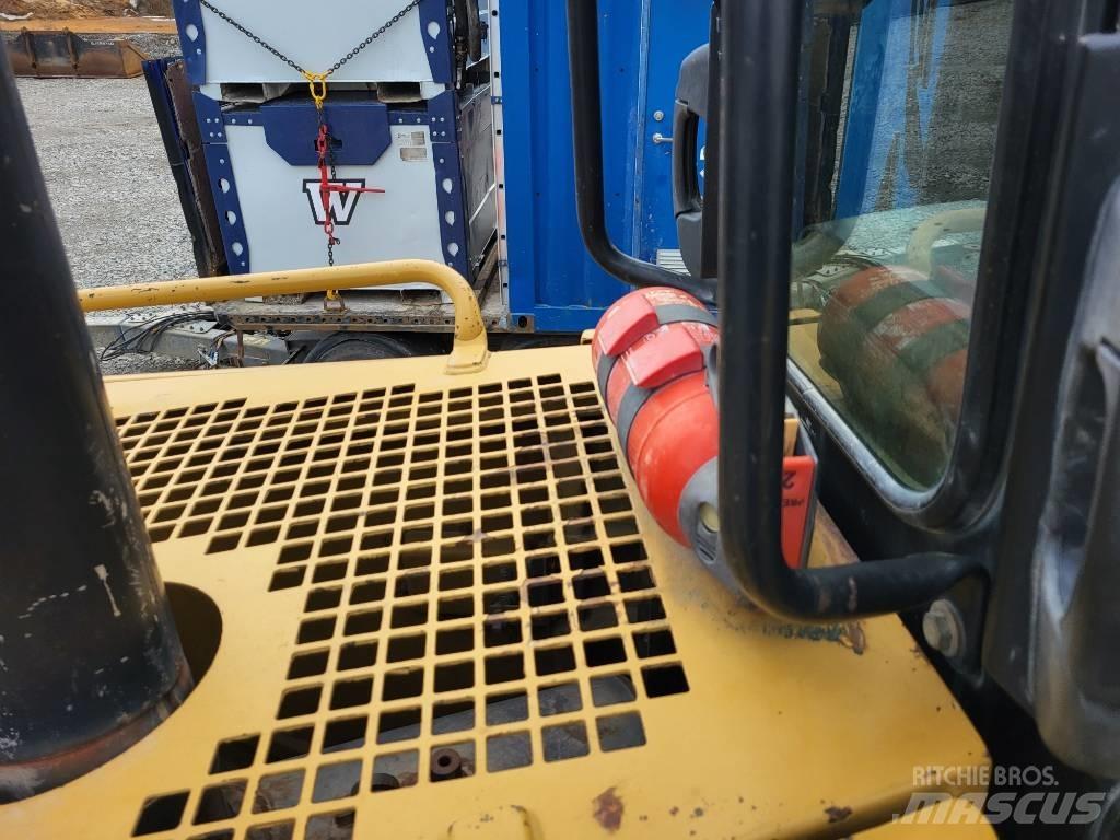 CAT D 8 T Telaketjupuskutraktorit