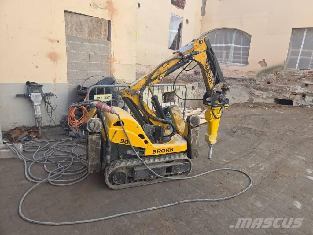 Brokk 90 Purkukoneet