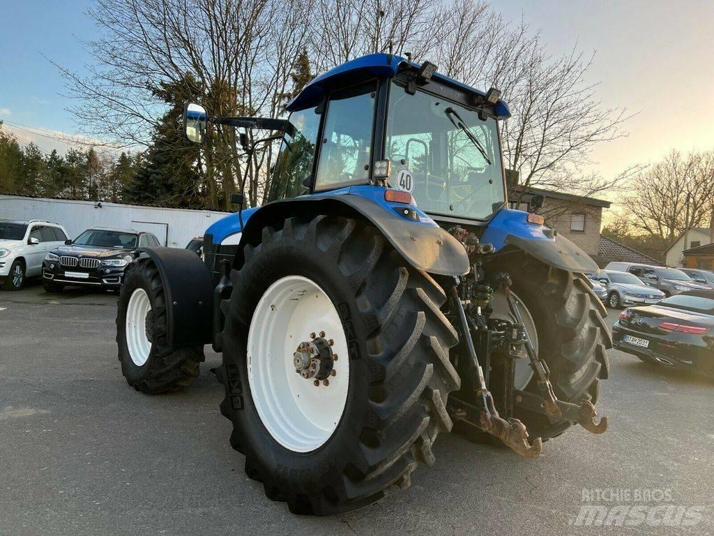 New Holland TM190 Traktorit