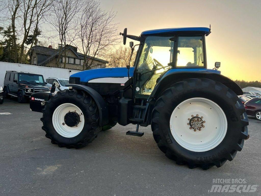 New Holland TM190 Traktorit