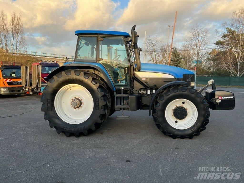 New Holland TM190 Traktorit
