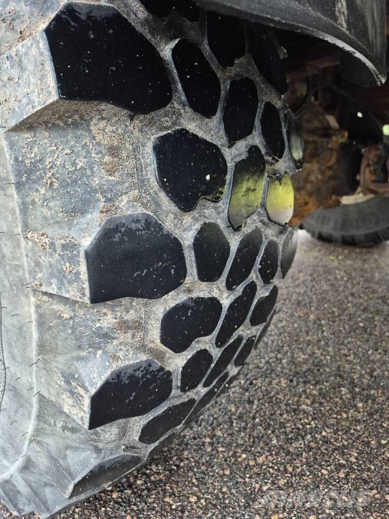 MAN LE 14.220 Nosturiautot