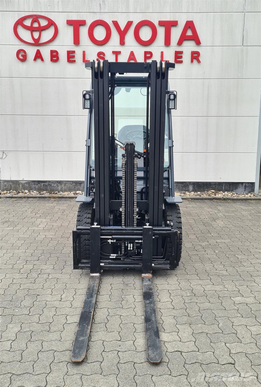 Toyota 52-8FDF25 Dieseltrukit