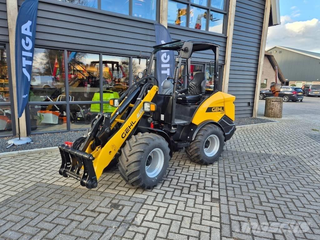 Gehl AL330 Pienkuormaajat