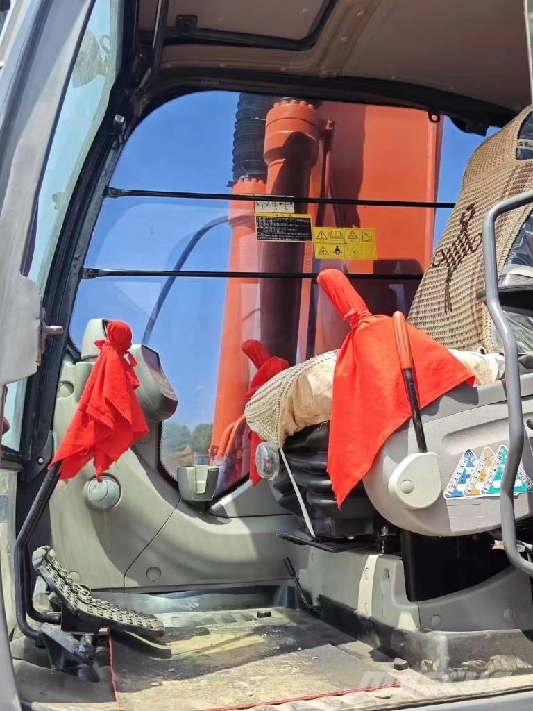 Hitachi ZX200 Telakaivukoneet
