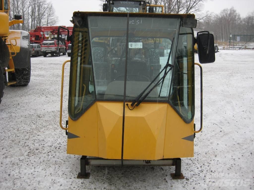 Zettelmeyer 802SI Ohjaamo ja sisusta