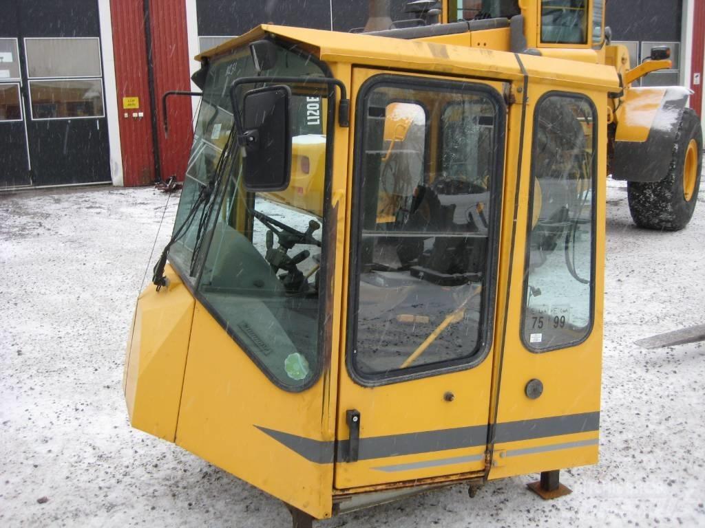 Zettelmeyer 802SI Ohjaamo ja sisusta