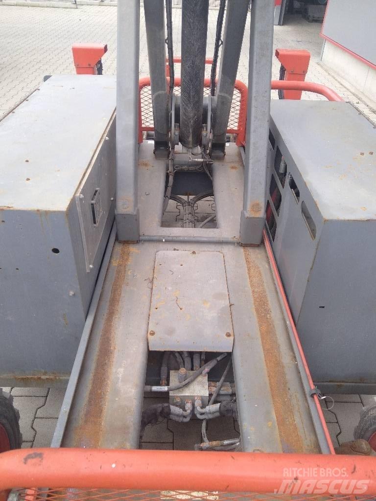 SkyJack SJ 6832 RTE Saksilavat